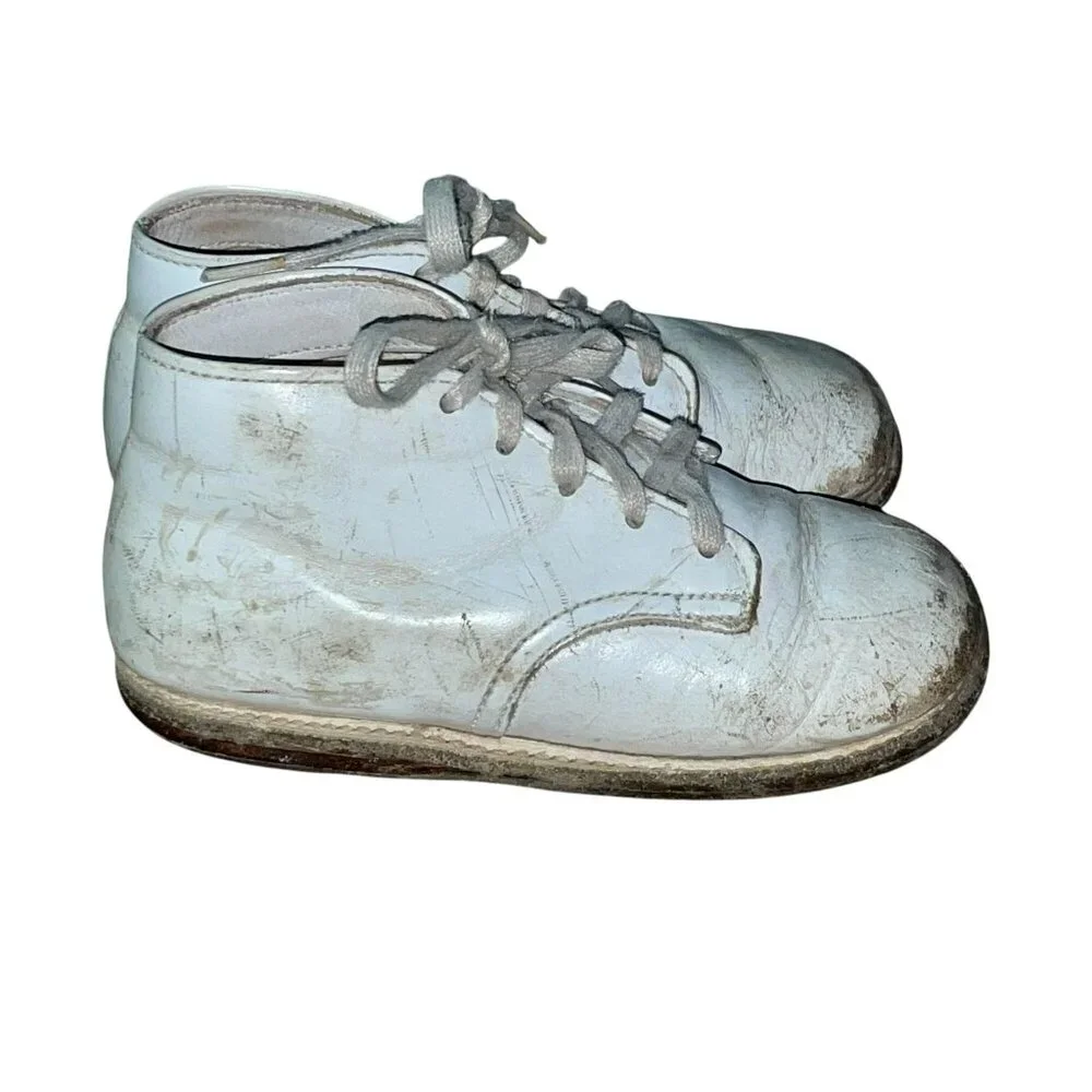 Vintage Buster Brown Walking Shoes 5/6? Used White *Lots of Wear